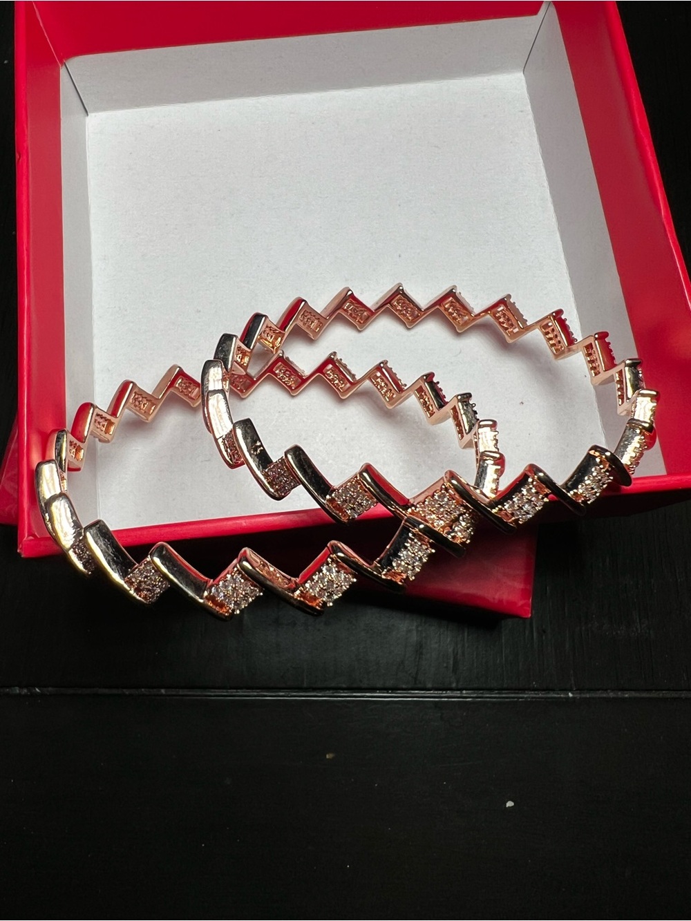 NWOT Rose Gold Zigzag Bangle - Women Jewelry